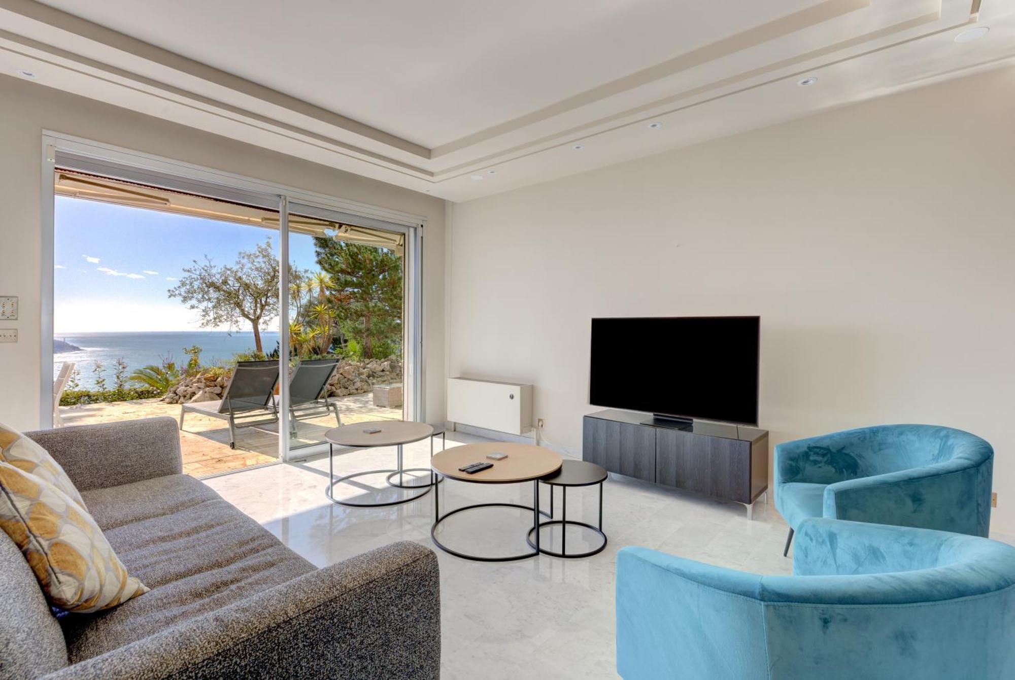 Giant Terrace On A Stunning View Apartment วีลล์ฟรองซ์-ซูร์-แมร์ ภายนอก รูปภาพ
