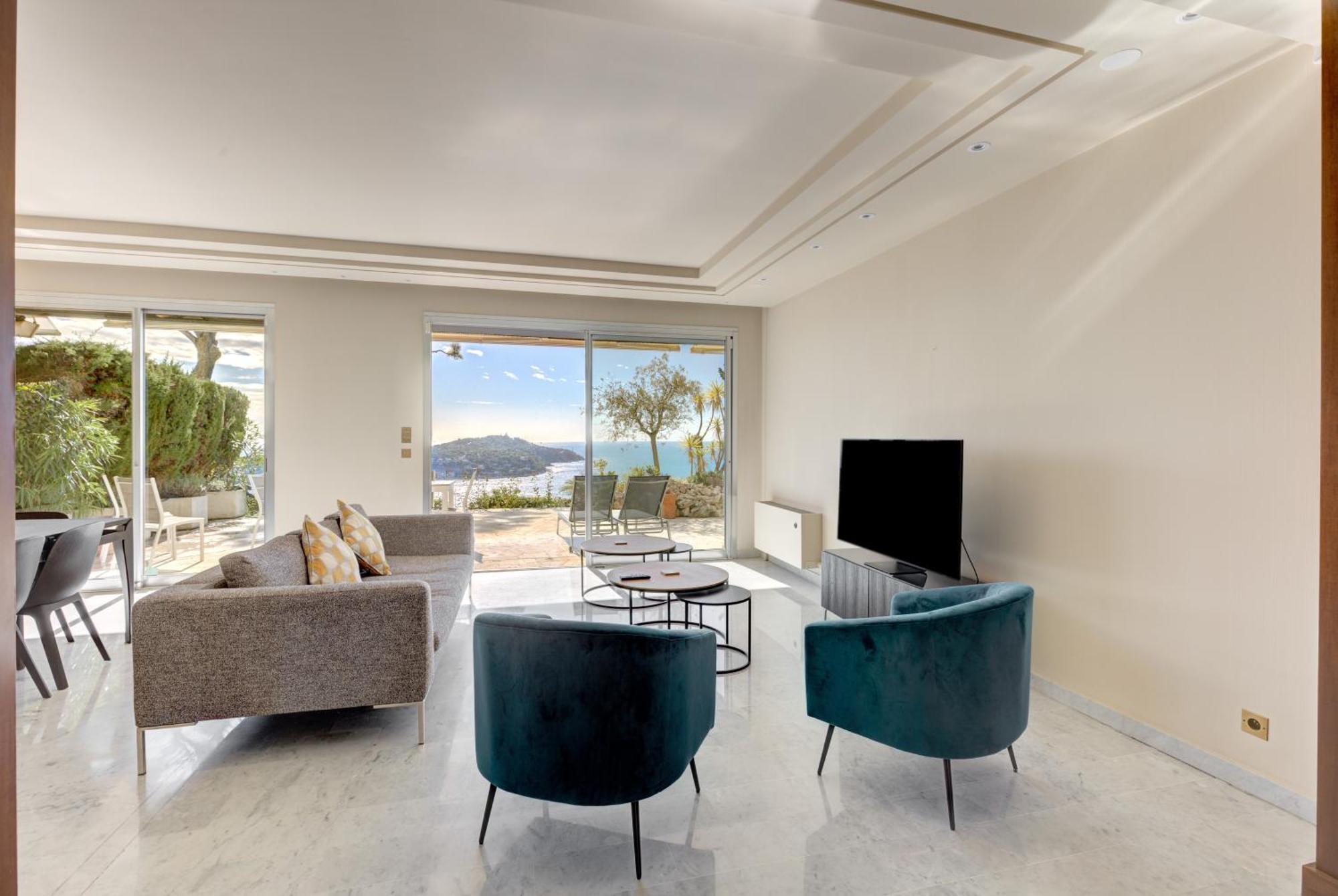 Giant Terrace On A Stunning View Apartment วีลล์ฟรองซ์-ซูร์-แมร์ ภายนอก รูปภาพ